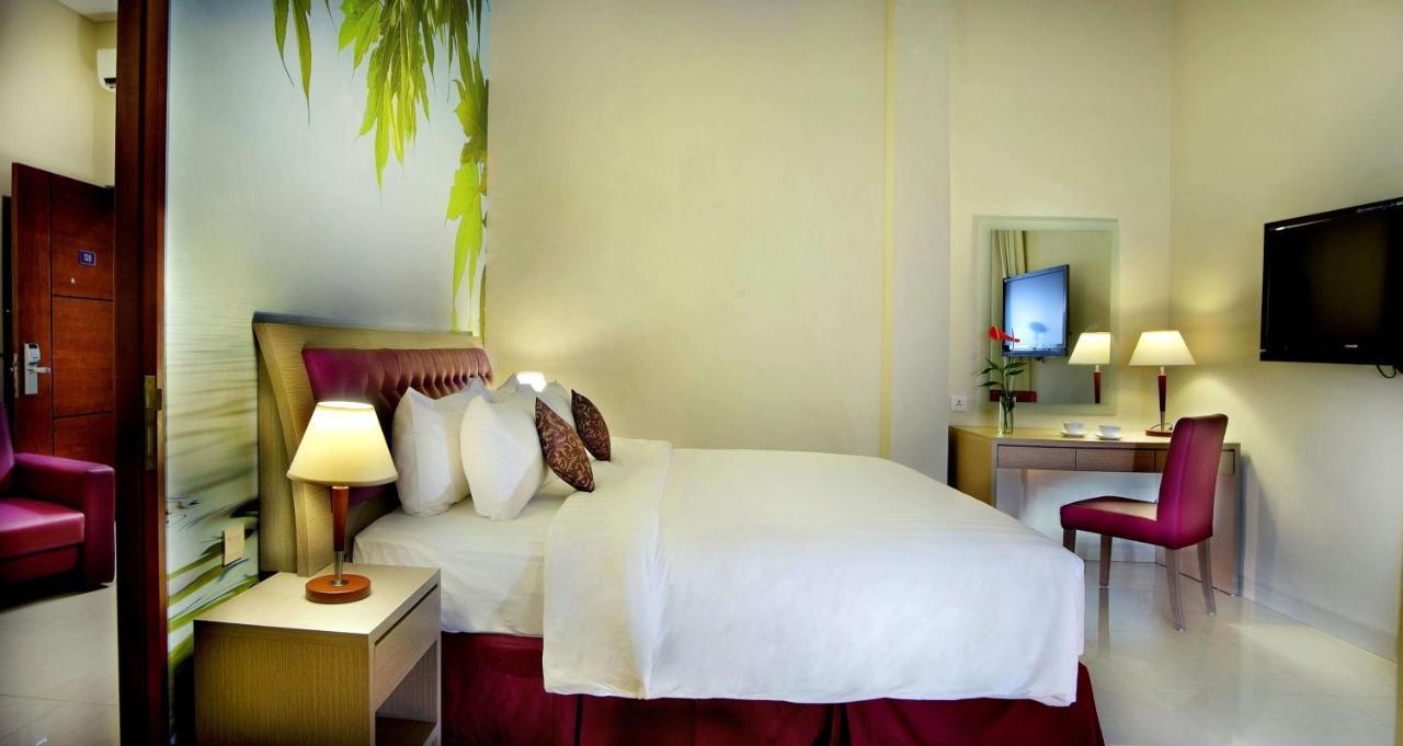 Kuta Central Park Hotel Екстериор снимка