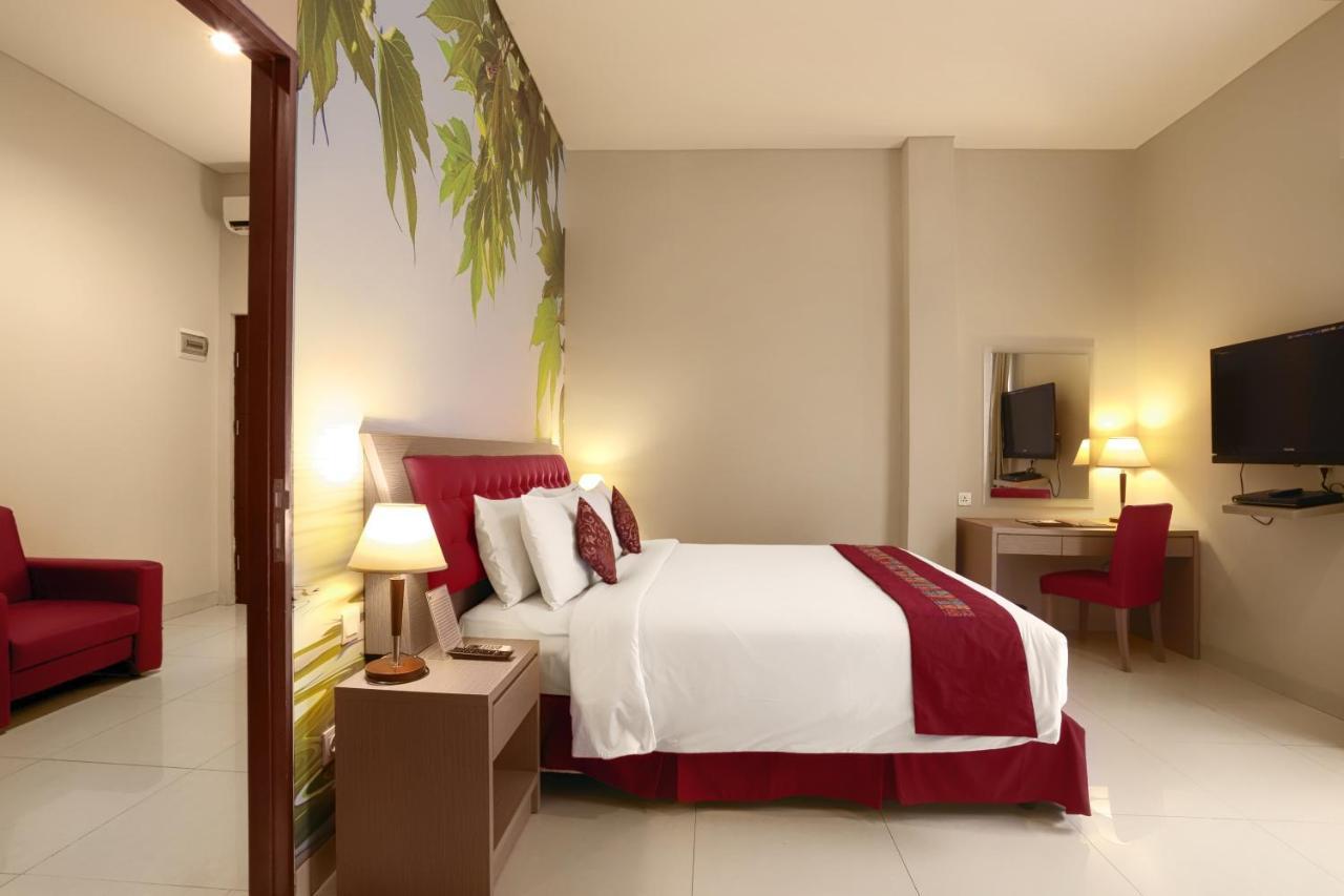 Kuta Central Park Hotel Екстериор снимка