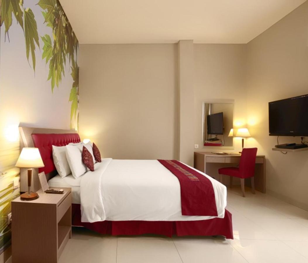 Kuta Central Park Hotel Екстериор снимка