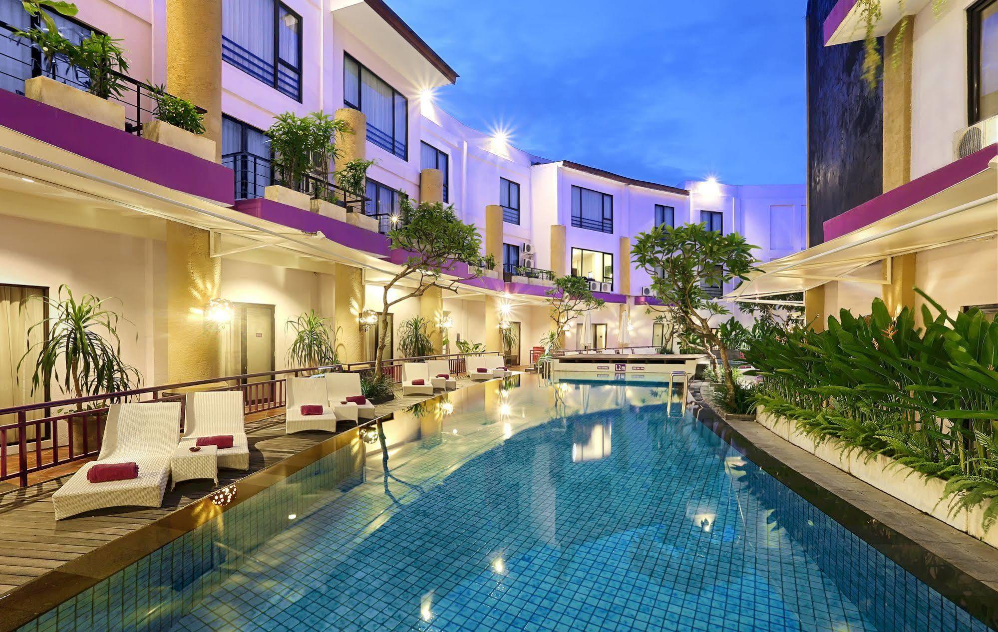Kuta Central Park Hotel Екстериор снимка