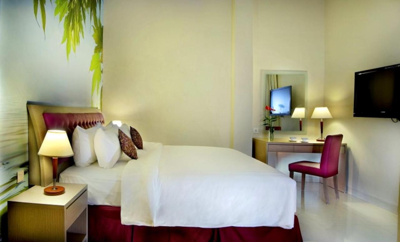 Kuta Central Park Hotel Екстериор снимка